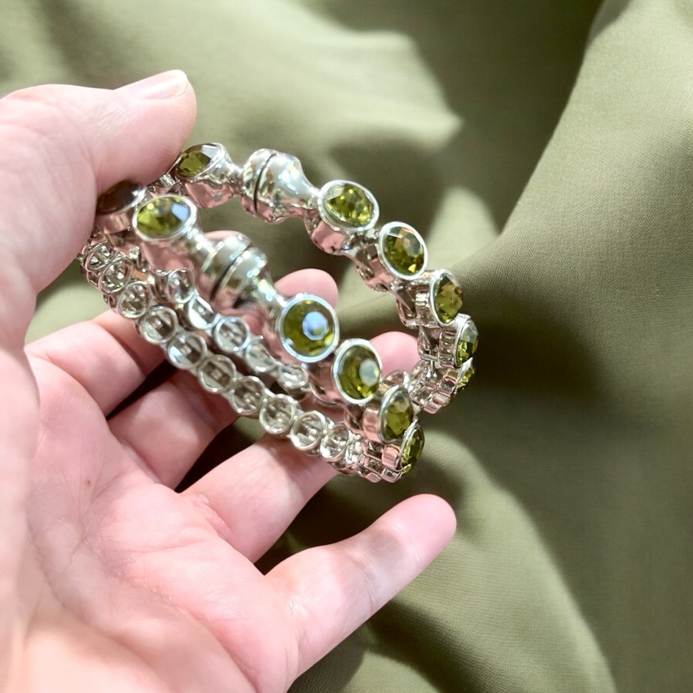 Set of 2 green peridot gemstone bracelets with magnetic clasp - Picture 3 of 7